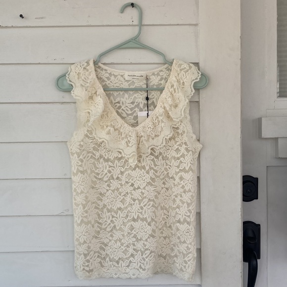 Delicia Top - Picture 3 of 10